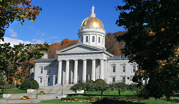 Vermont state house in the summer time.
